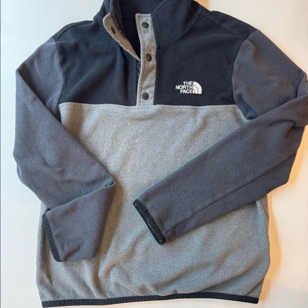 The North Face gray pullover fleece boys size m